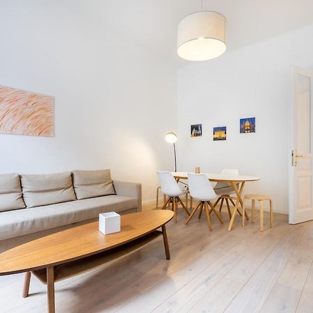 Modernes Apartment Im Charmanten Cottage Viertel Wenen Buitenkant foto