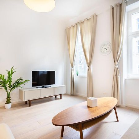 Modernes Apartment Im Charmanten Cottage Viertel Wenen Buitenkant foto